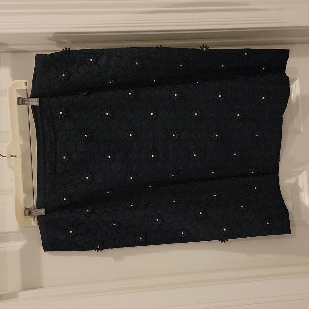 Talbots Navy skirts with lace, daisy flowers and beads. size 16. Great condition